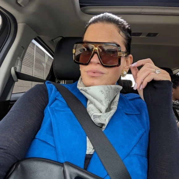 Gucci oversized sunglasses 2️⃣5️⃣0️⃣ - Picture 4 of 16